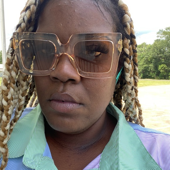 Shades - Picture 4 of 4